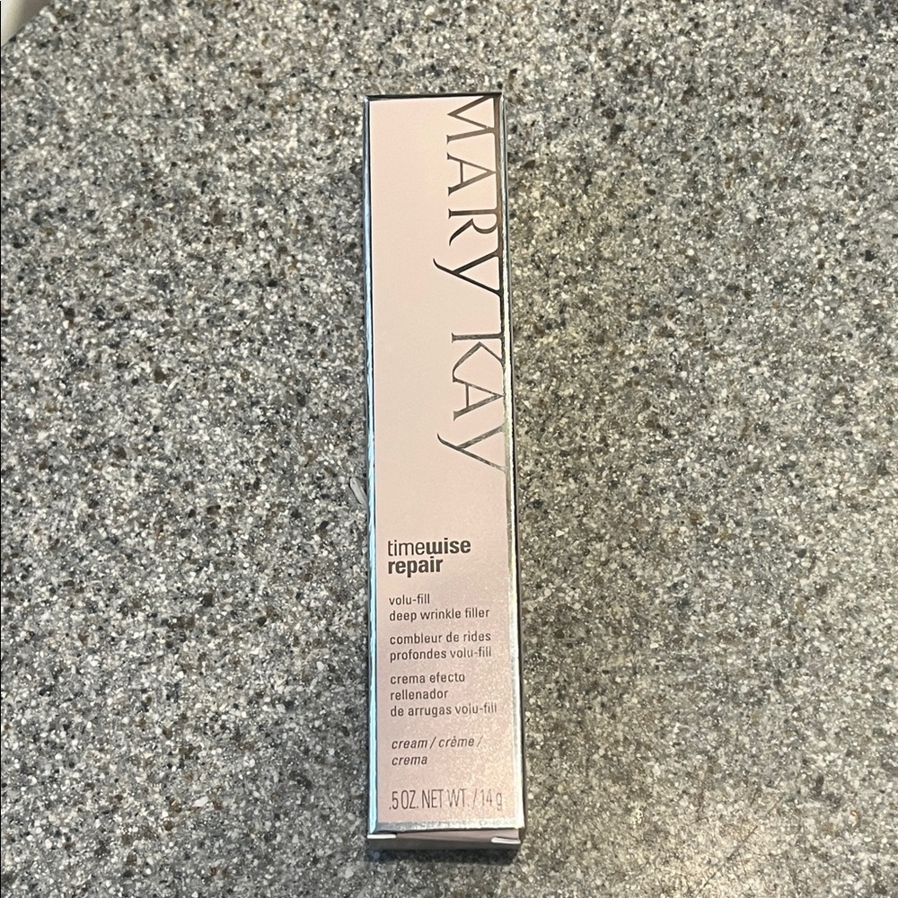 Mary Kay TimeWise Repair Volu-Fill Primer - Cream